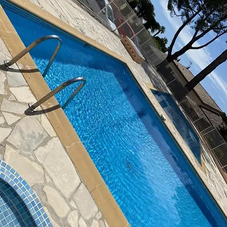 Appartement Dans Avec Piscine *